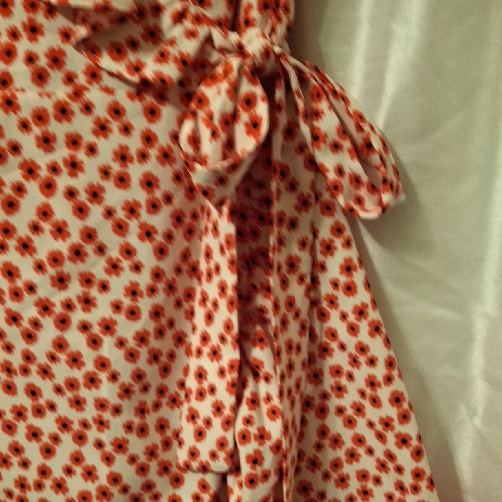 Topshop Red and White Floral Wrap Mini Dress 10 - Picture 3 of 12